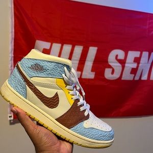 Jordan maison chateau rouge U A pair size 11 in box